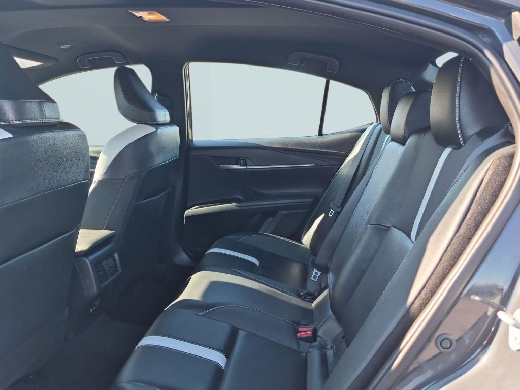 Used 2025 Toyota Camry SE FWD image 21