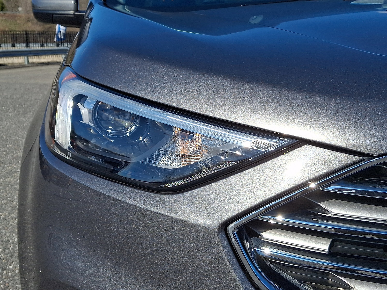 Certified 2022 Ford Edge SEL w/ Convenience Package image 9