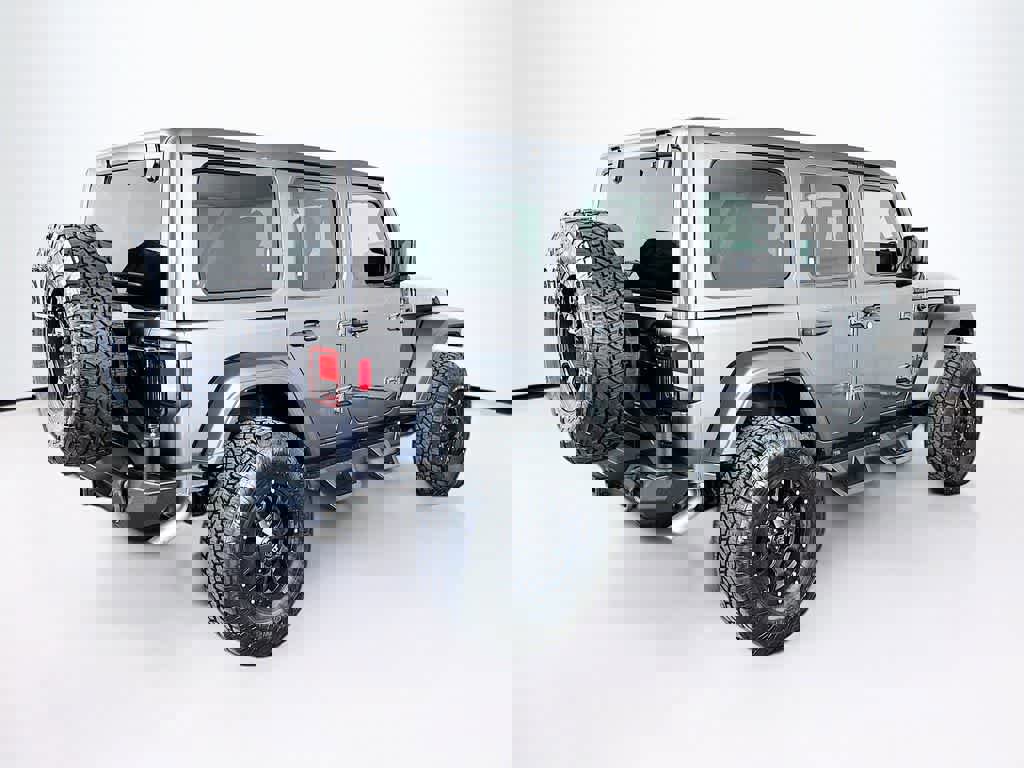 Used 2022 Jeep Wrangler Unlimited Willys image 5