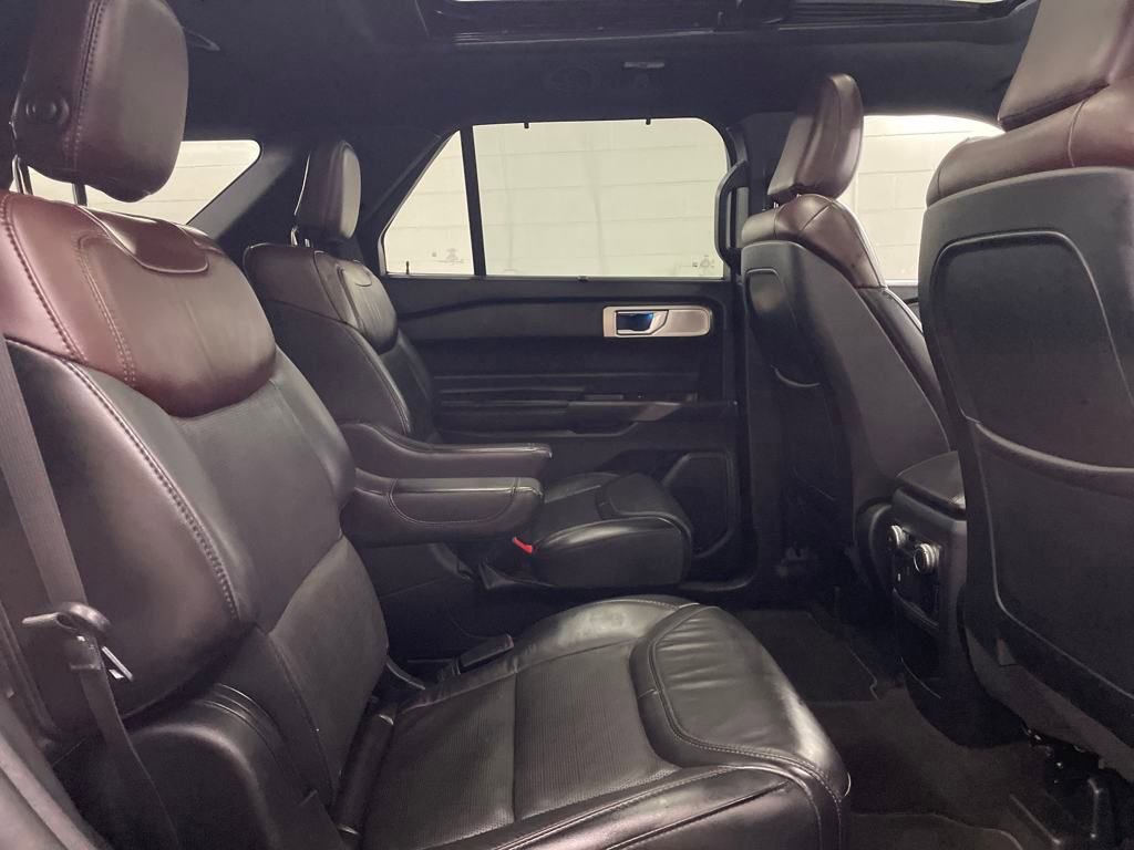 Certified 2020 Ford Explorer Platinum w/ Premium Technology Package AWD/4WD image 29