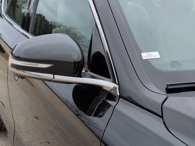 Used 2025 Genesis G70 2.5T image 11