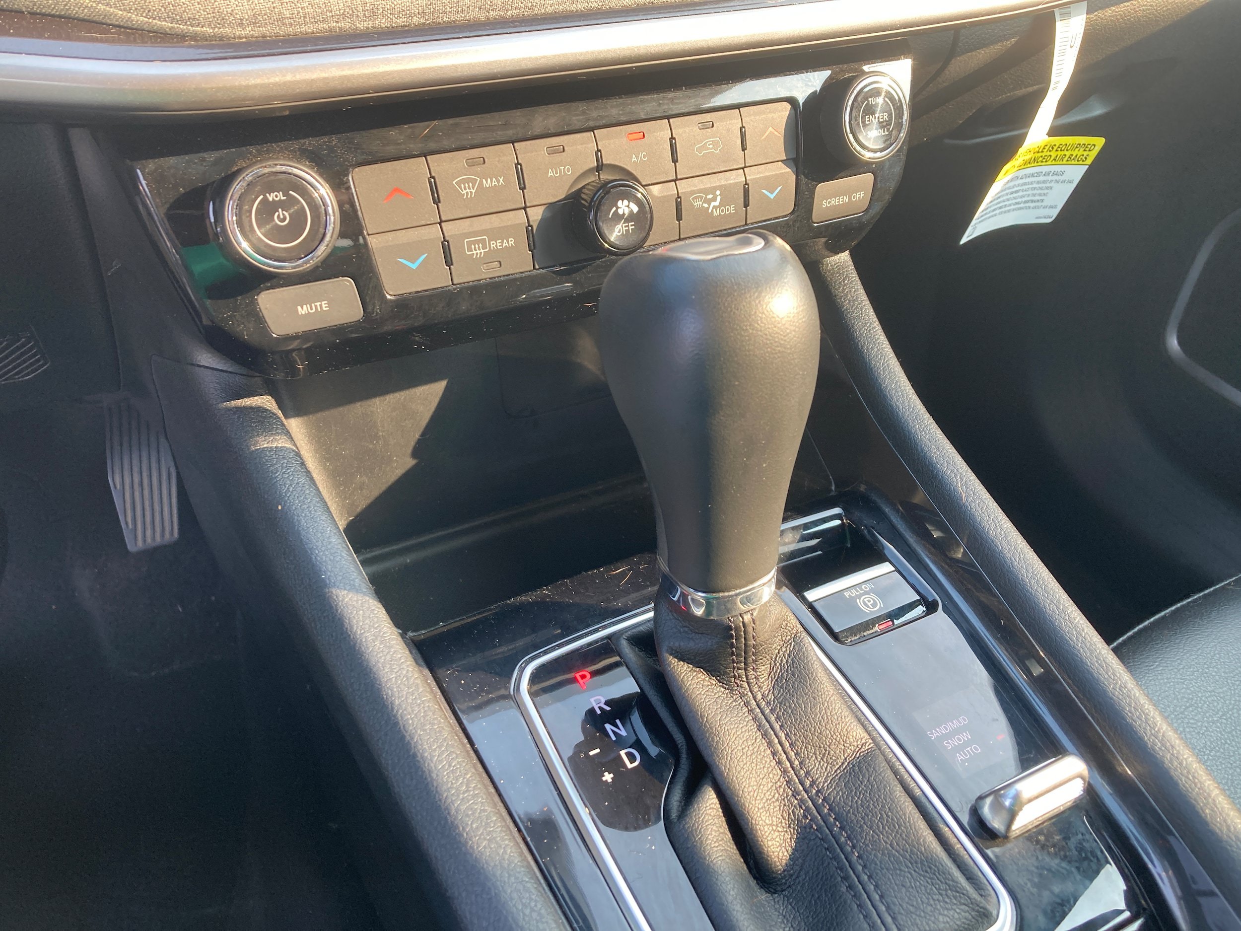 Used 2023 Jeep Compass Latitude w/ Convenience Group AWD/4WD image 11