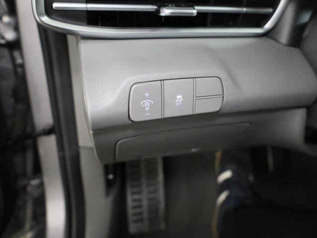 Used 2025 Hyundai Elantra Sport FWD image 23
