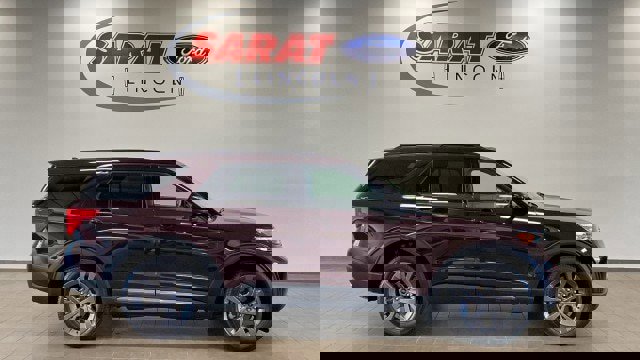 Certified 2022 Ford Explorer XLT w/ Equipment Group 202A