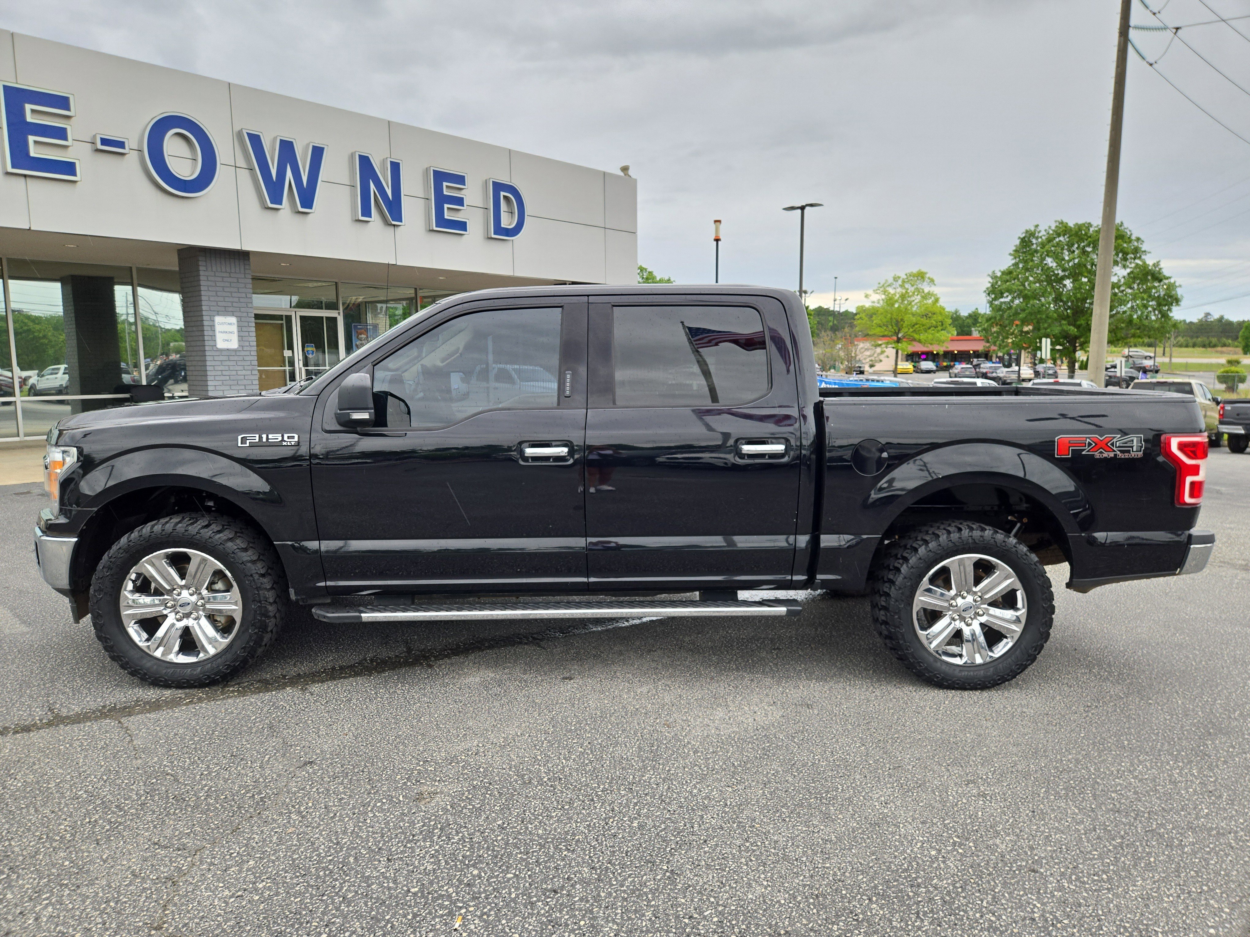Certified 2019 Ford F150 XLT w/ Equipment Group 302A Luxury AWD/4WD image 11