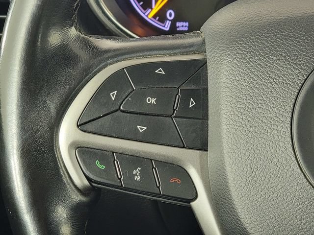 Used 2020 Jeep Grand Cherokee Altitude AWD/4WD image 25