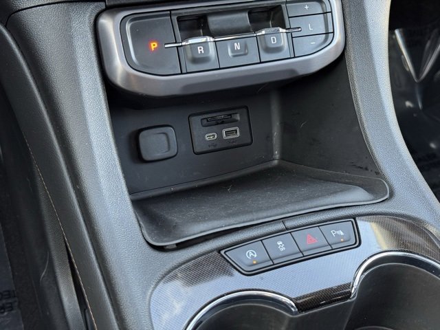 Used 2020 GMC Acadia AT4 image 17