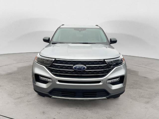 Certified 2023 Ford Explorer XLT w/ Equipment Group 202A AWD/4WD image 2