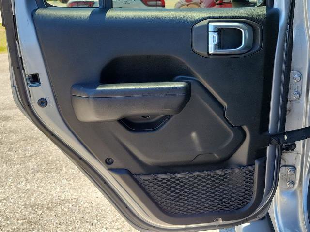 Used 2021 Jeep Wrangler Unlimited Islander image 9