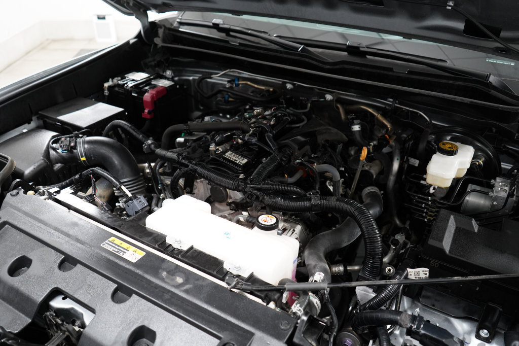 Used 2025 Toyota Tacoma SR5 AWD/4WD image 35
