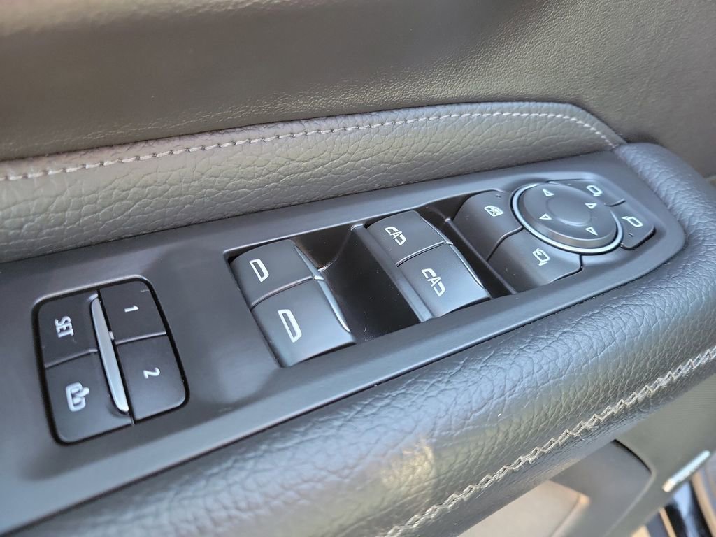 Used 2021 GMC Yukon Denali w/ Denali Premium Package AWD/4WD image 20