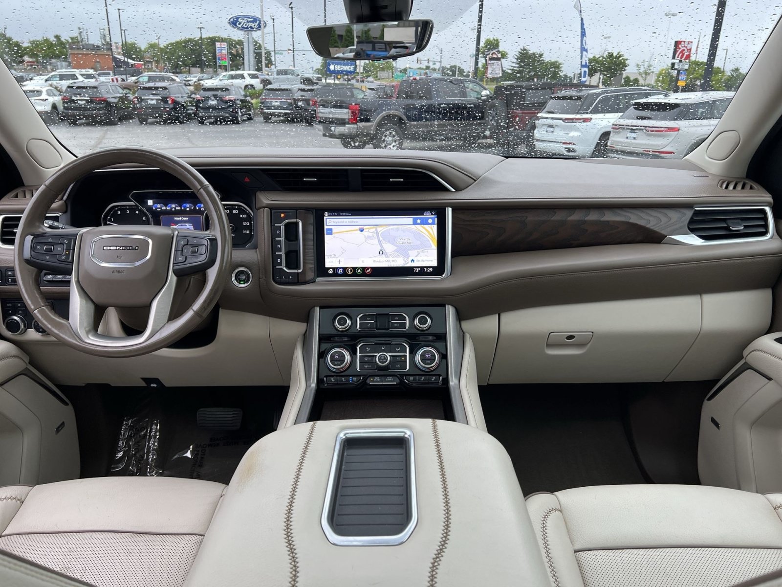 Used 2021 GMC Yukon XL Denali w/ Denali Premium Package AWD/4WD image 23