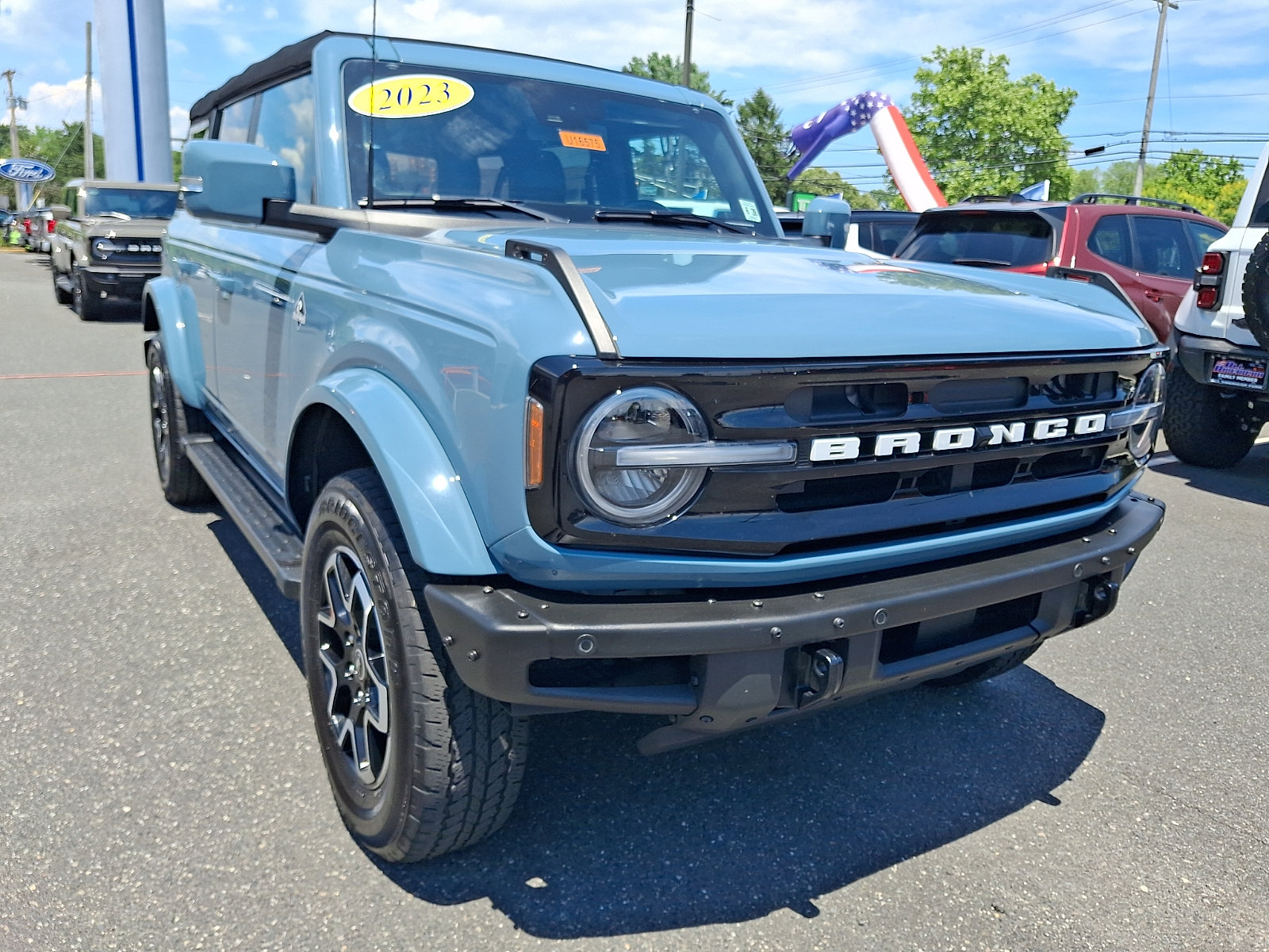 Certified 2023 Ford Bronco Outer Banks AWD/4WD image 2