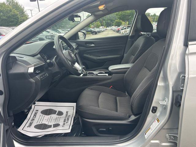 Used 2024 Nissan Altima 2.5 SV FWD image 9