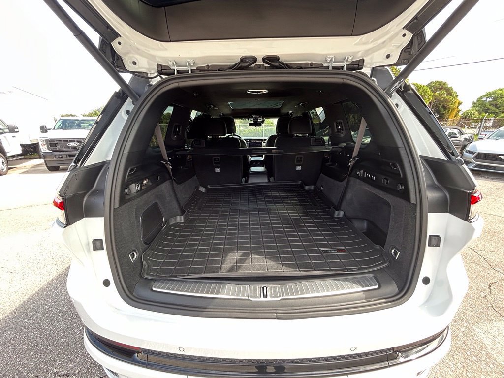 Used 2023 Jeep Grand Cherokee L Summit AWD/4WD image 32
