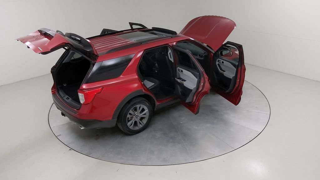 Certified 2023 Ford Explorer XLT w/ Equipment Group 202A AWD/4WD image 51