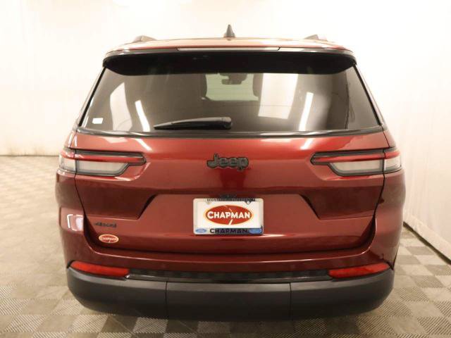 Used 2025 Jeep Grand Cherokee L Laredo AWD/4WD image 5
