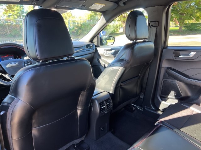 Certified 2025 Ford Escape ST-Line Select AWD/4WD image 27