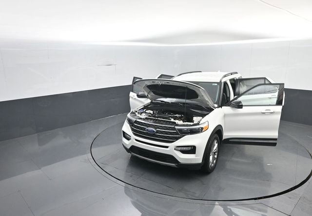 Certified 2024 Ford Explorer XLT w/ Equipment Group 202A image 35