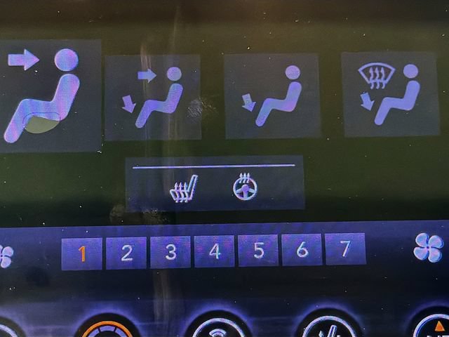 Used 2019 Jeep Grand Cherokee Altitude RWD image 24