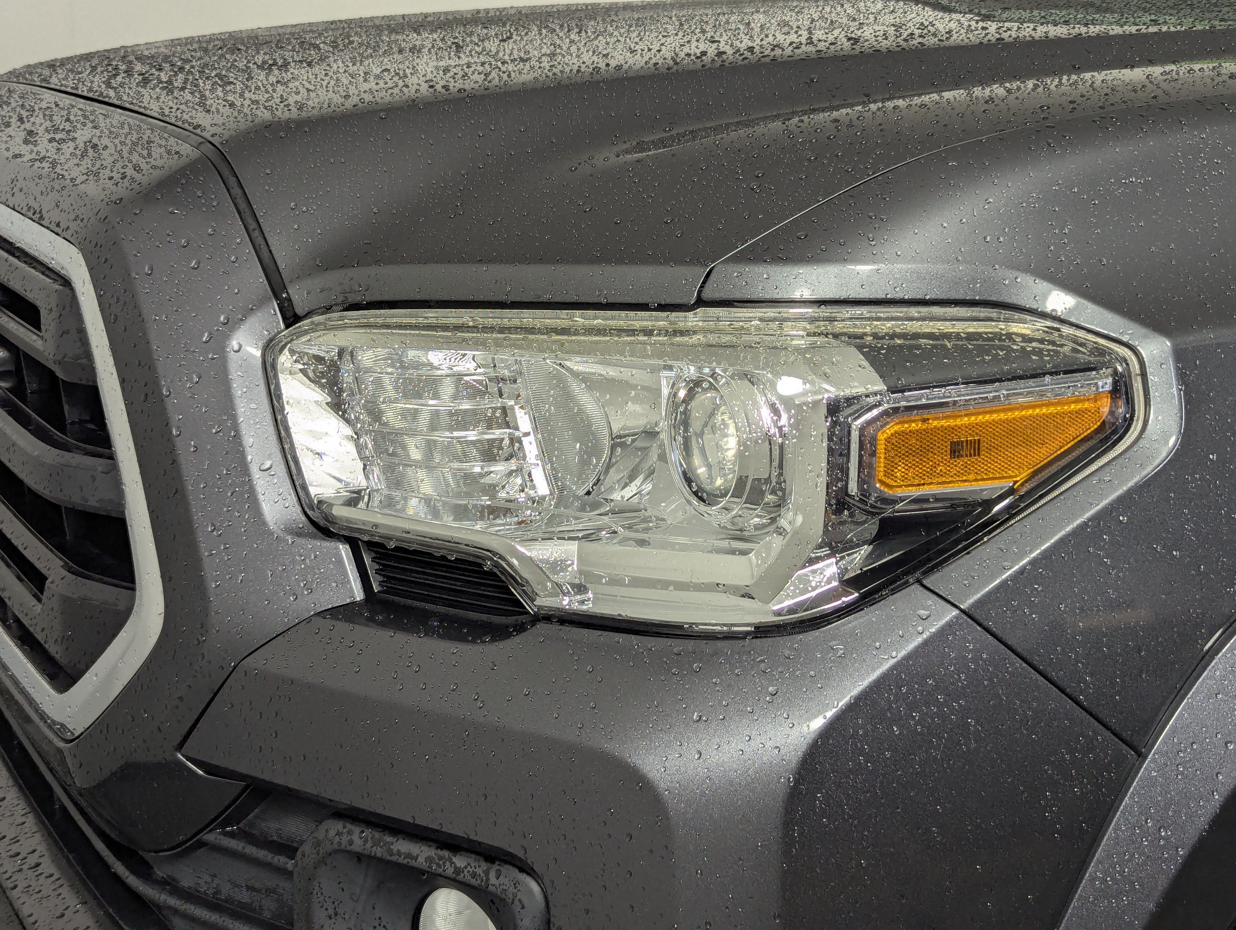 Used 2019 Toyota Tacoma SR5 RWD image 10