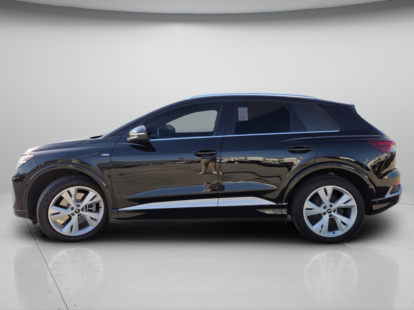 Used 2023 Audi Q4 e-tron Prestige w/ 20" Wheel Package AWD/4WD image 20