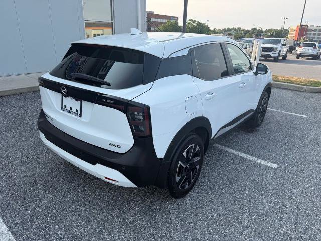 Used 2025 Nissan Kicks SV AWD/4WD image 8
