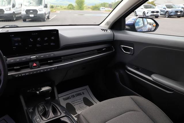 Used 2025 Kia K4 FWD image 26