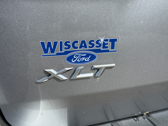 Certified 2022 Ford Explorer XLT w/ Equipment Group 202A AWD/4WD image 18