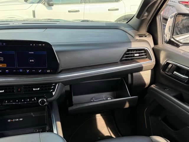 Used 2025 Chevrolet Tahoe LT AWD/4WD image 35
