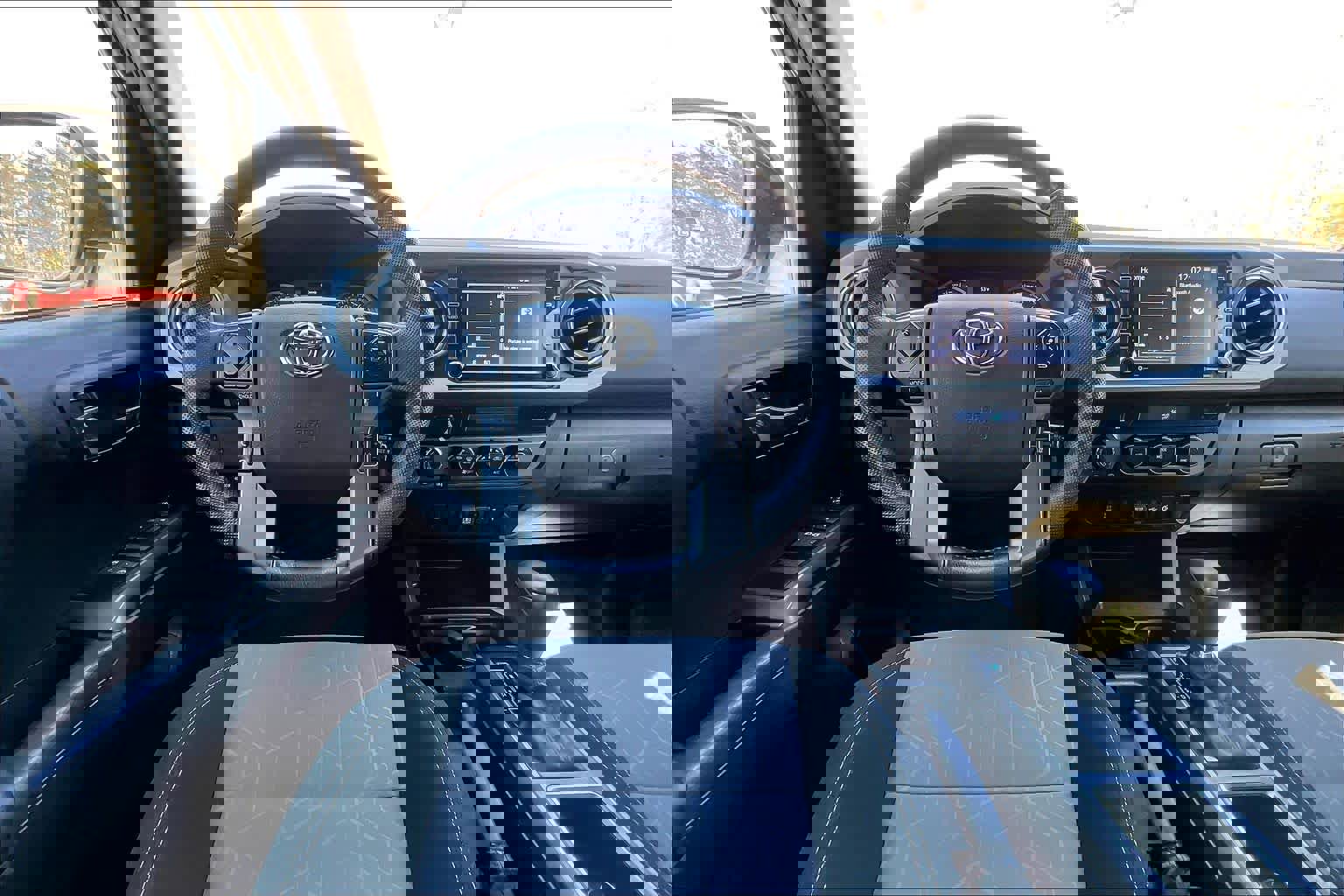 Used 2023 Toyota Tacoma TRD Off-Road AWD/4WD image 6