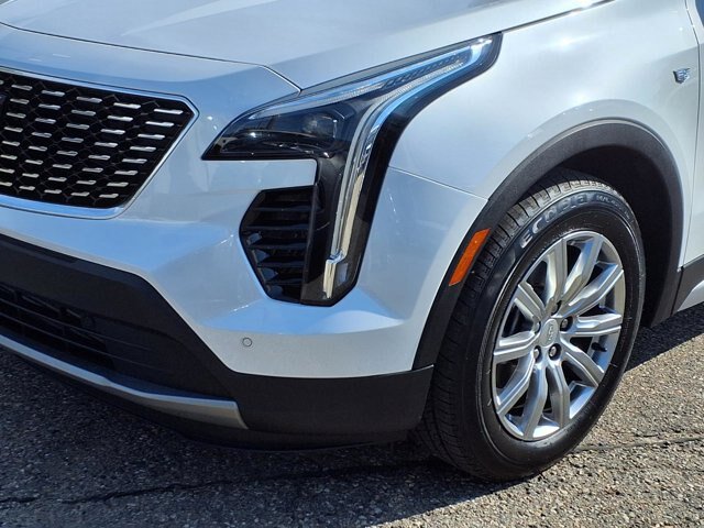 Used 2023 Cadillac XT4 Premium Luxury w/ Technology Package AWD/4WD image 26