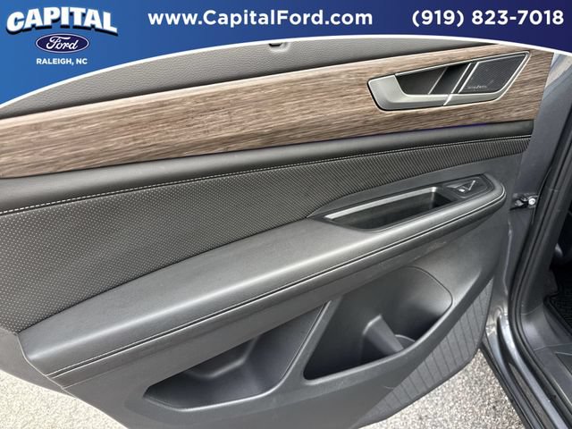 Used 2024 Volkswagen Atlas SEL Premium R-Line AWD/4WD image 17