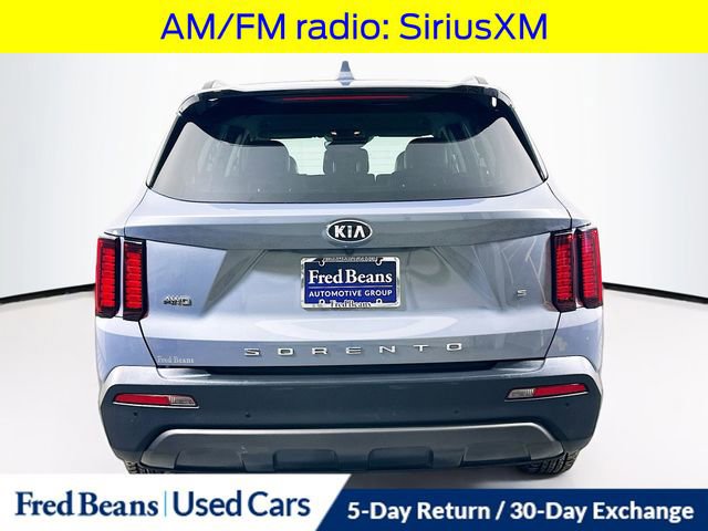 Used 2021 Kia Sorento S image 4