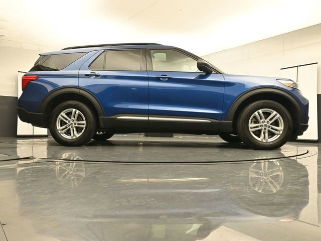 Certified 2023 Ford Explorer XLT w/ Equipment Group 202A AWD/4WD image 35