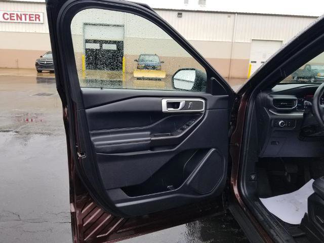 Certified 2020 Ford Explorer XLT w/ Equipment Group 202A AWD/4WD image 11