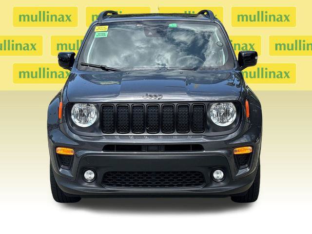 Used 2023 Jeep Renegade Altitude w/ Sun/Sound Group AWD/4WD image 14