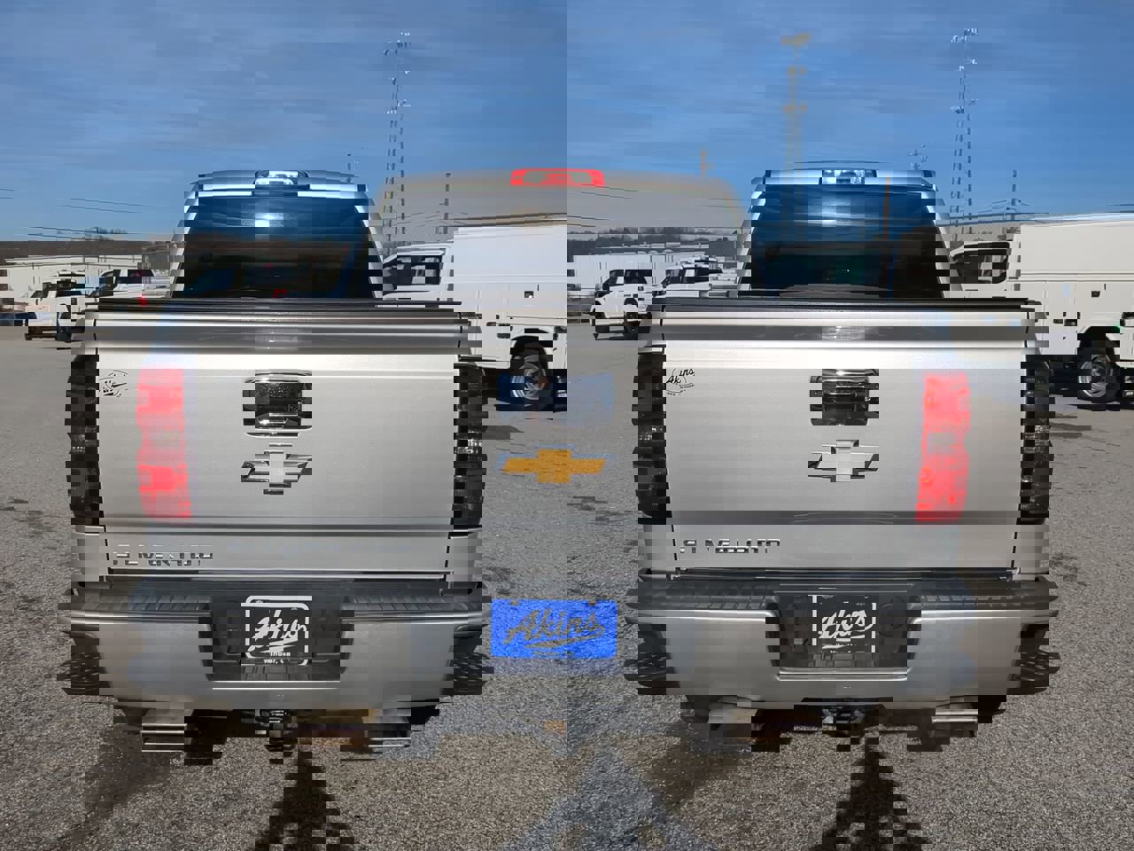 Used 2018 Chevrolet Silverado 1500 Custom w/ Custom Value Package image 3