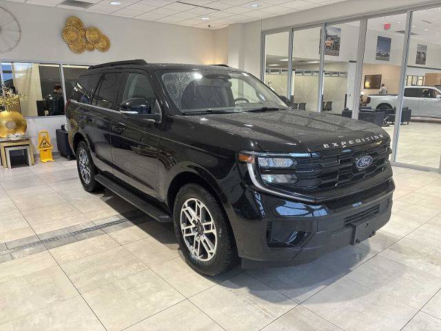 Certified 2025 Ford Expedition Active AWD/4WD image 1