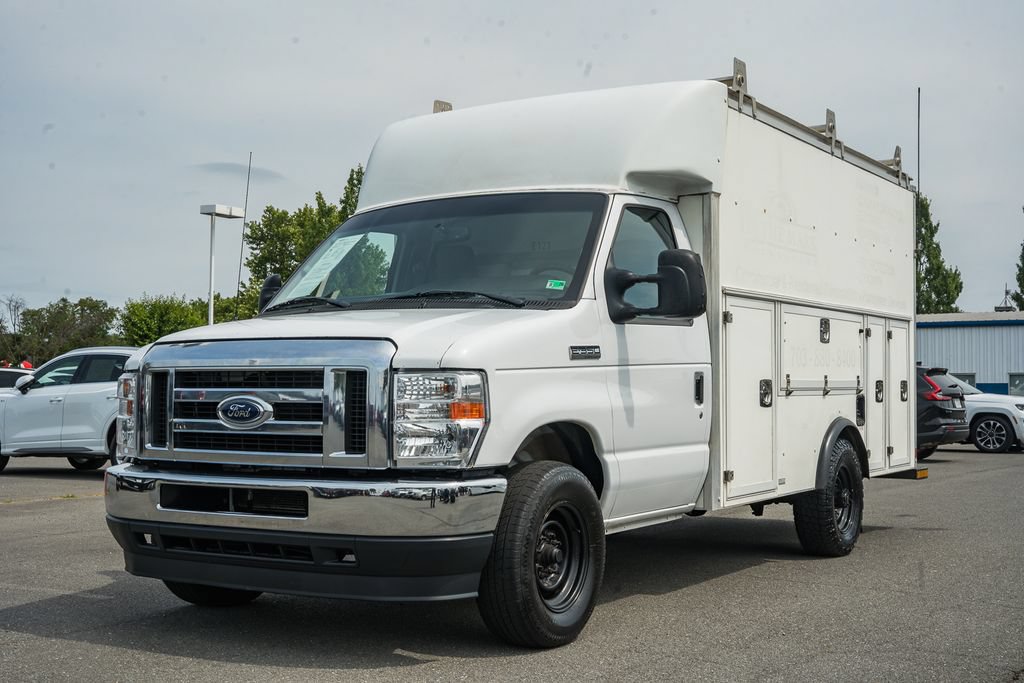 Certified 2021 Ford E-350 and Econoline 350 Super Duty w/ Power Windows & Locks Group RWD image 3