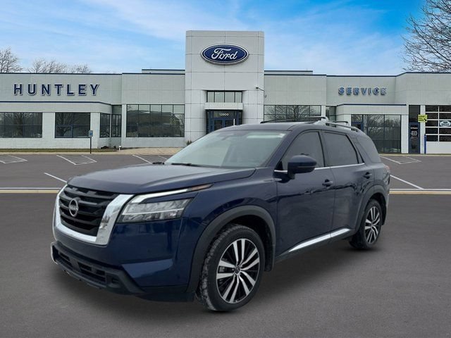 Used 2024 Nissan Pathfinder Platinum w/ Lighting Package (N92) FWD video 1