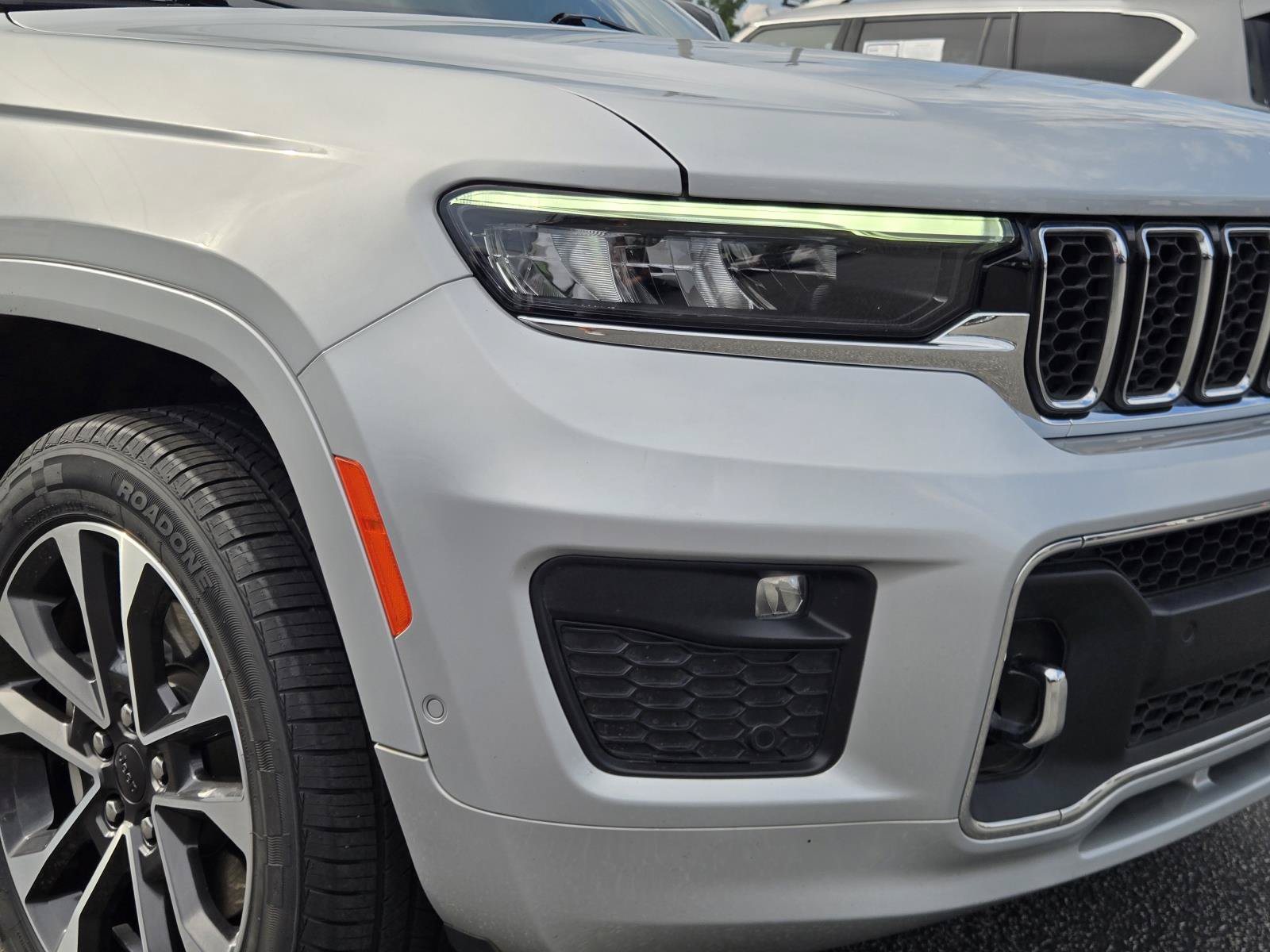 Used 2022 Jeep Grand Cherokee L Overland AWD/4WD image 5