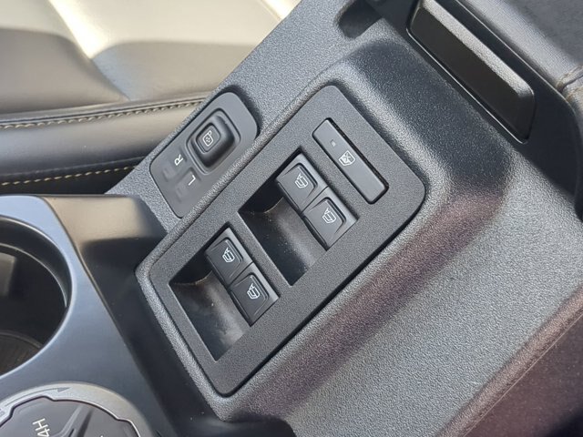 Certified 2025 Ford Bronco Badlands AWD/4WD image 14