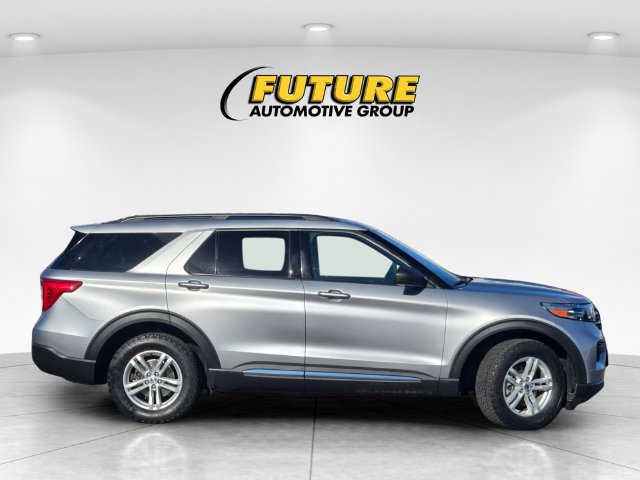 Certified 2022 Ford Explorer XLT AWD/4WD image 3