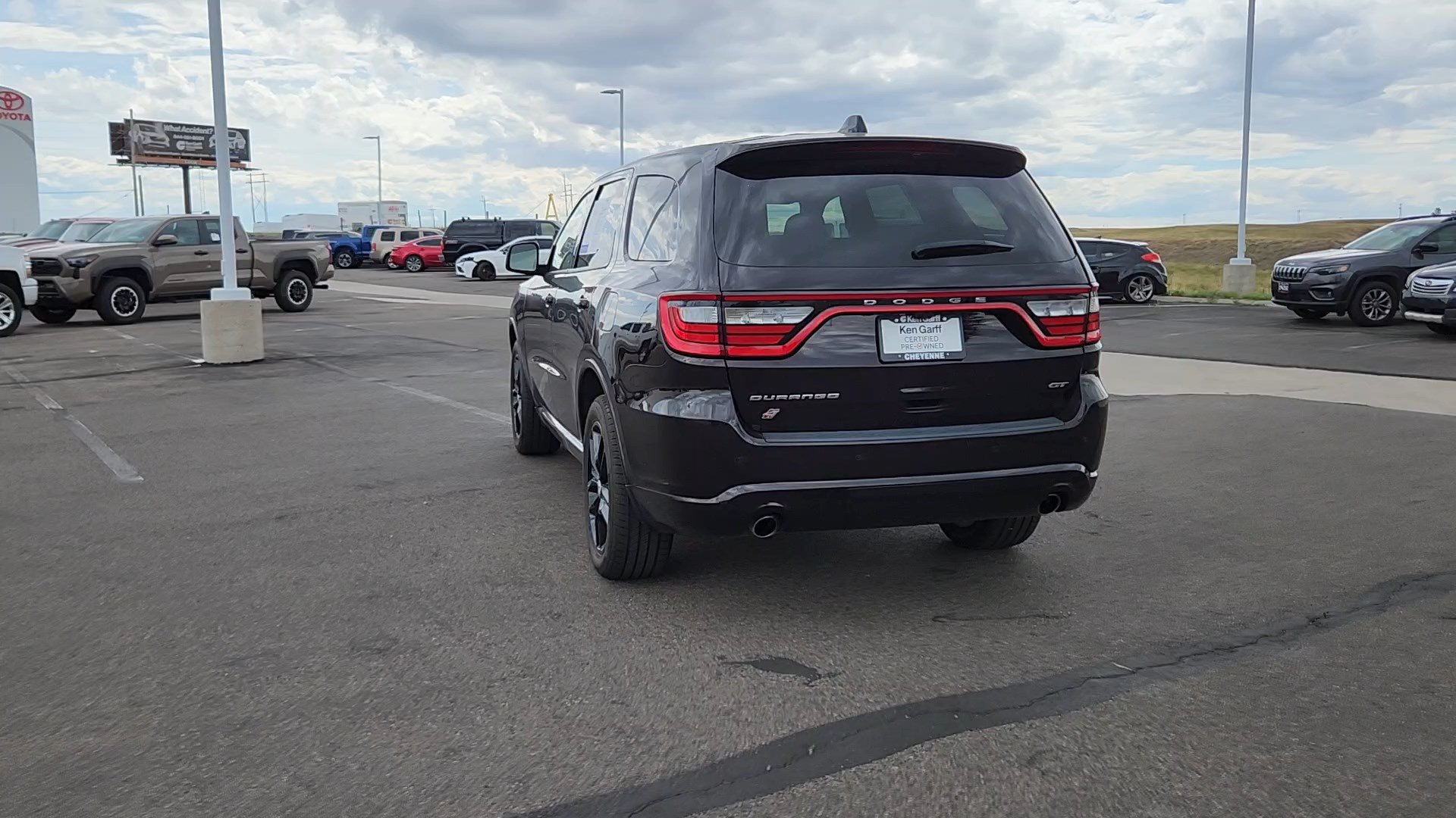 Used 2025 Dodge Durango GT AWD/4WD image 3