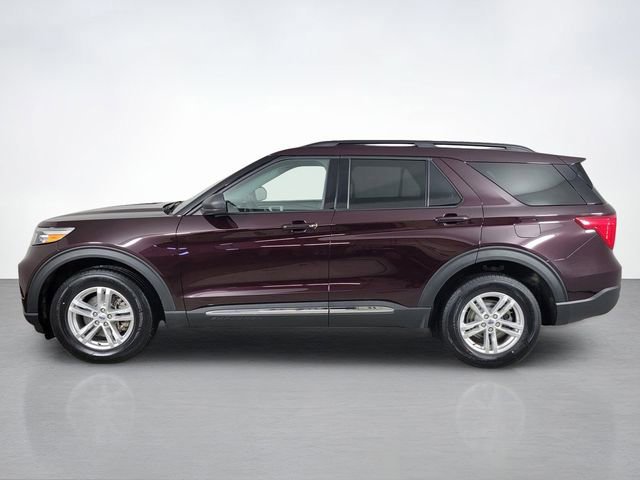 Certified 2023 Ford Explorer XLT w/ Equipment Group 202A AWD/4WD image 2