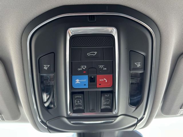 Used 2023 Jeep Grand Cherokee L Laredo w/ Luxury Tech Group I AWD/4WD image 23
