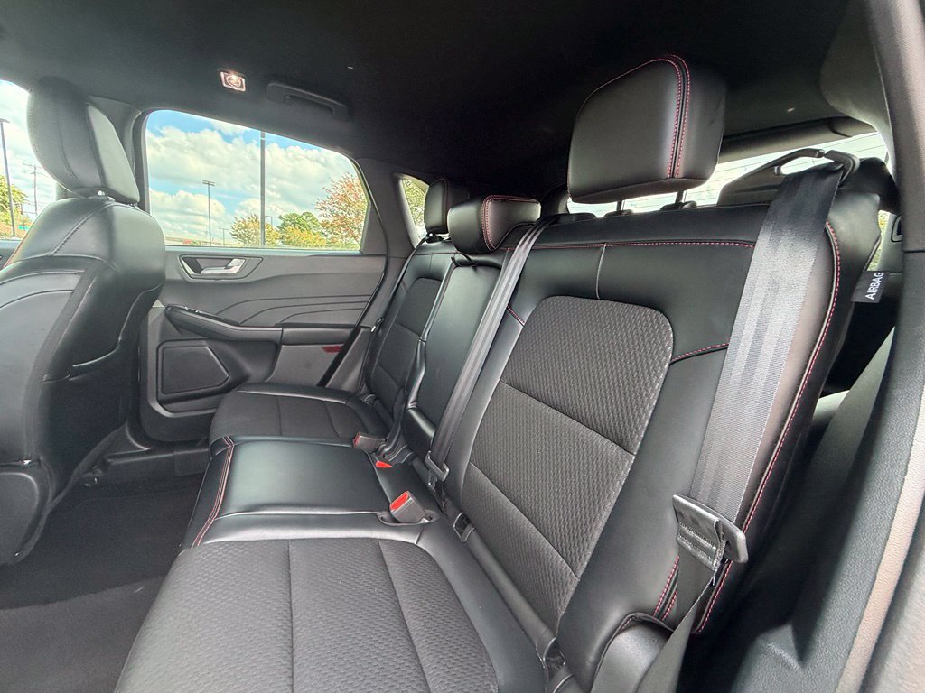 Certified 2025 Ford Escape ST-Line FWD image 19