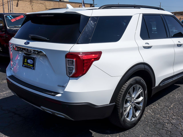 Certified 2020 Ford Explorer XLT w/ Equipment Group 202A AWD/4WD image 7