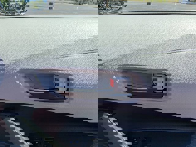 Used 2022 Toyota Corolla LE FWD image 32